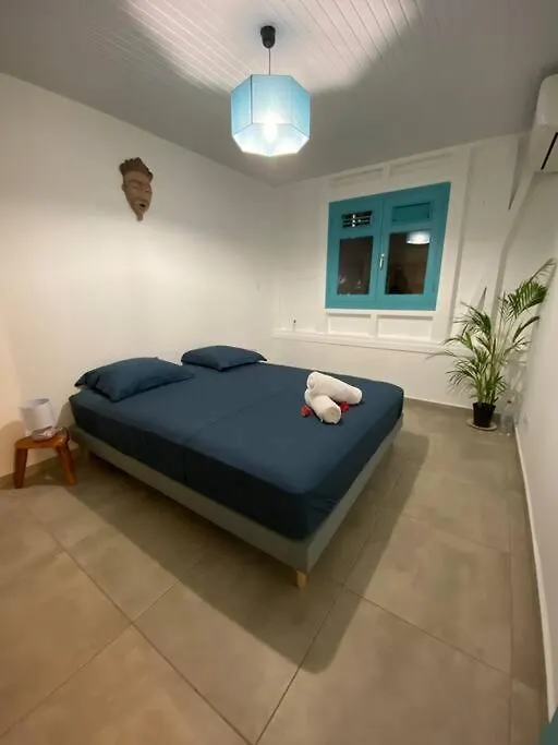 Voir Com 5 Etoiles Airb, Villa Zolenzo, La Tete Dans Les Montagnes, 10 Pers Petit-Bourg