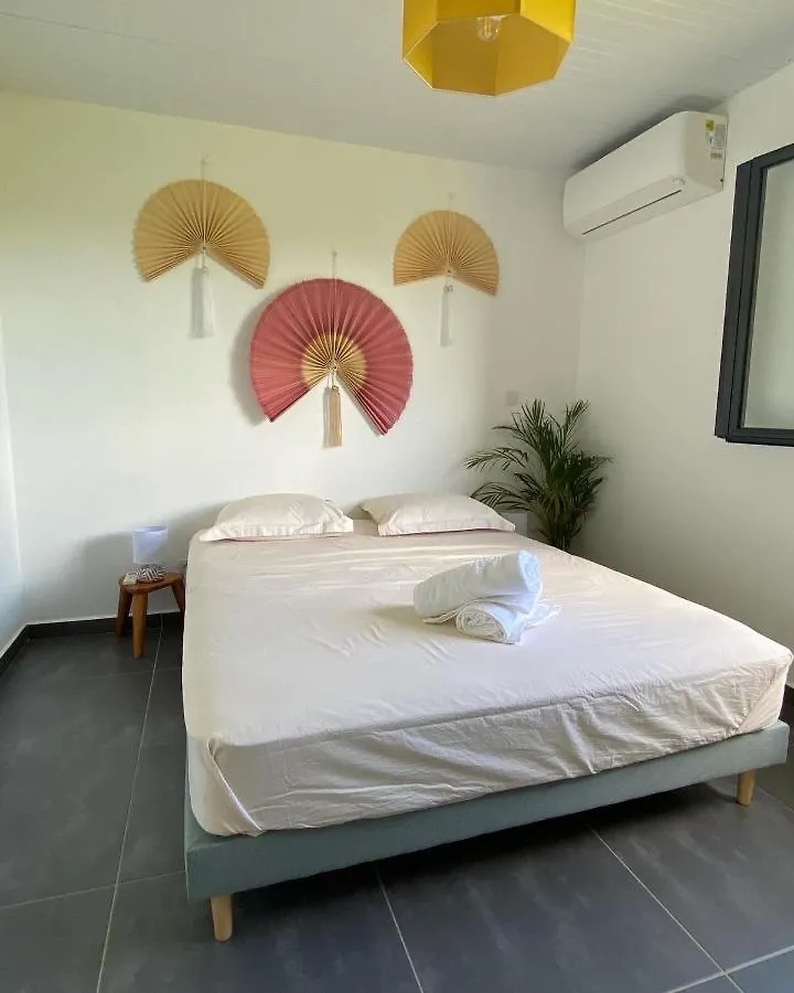 Voir Com 5 Etoiles Airb, Villa Zolenzo, La Tete Dans Les Montagnes, 10 Pers Petit-Bourg